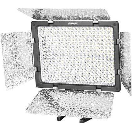 ILUMINADOR DE LED YONGNUO YN-300 C/ BATERIA E CARREGADOR