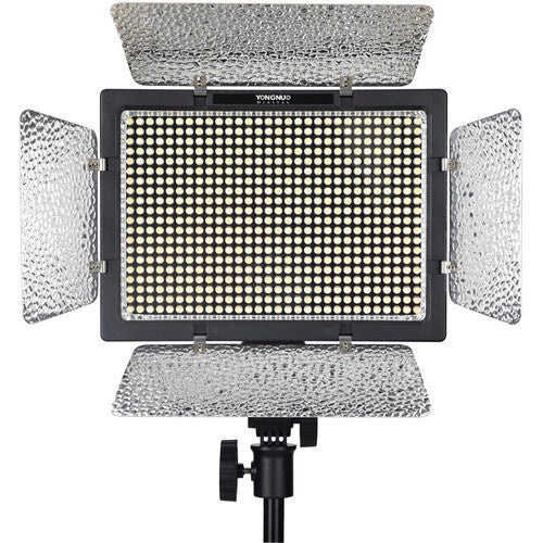 ILUMINADOR DE LED YONGNUO YN-600 L C/BATERIA E CARREGADOR