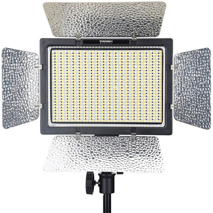 ILUMINADOR DE LED YONGNUO YN-900 C/BATERIA  E CARREGADOR
